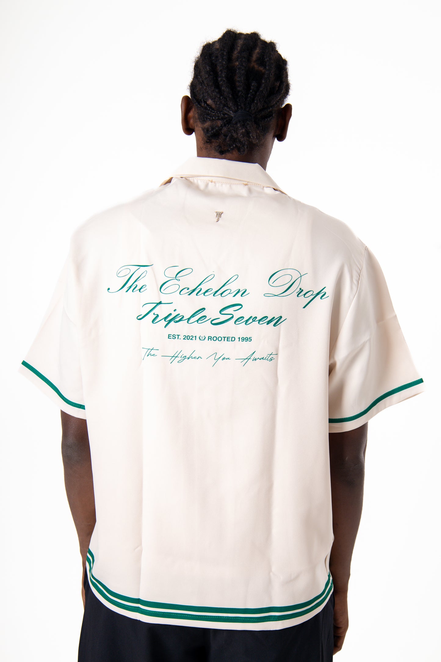 The court collar shirt