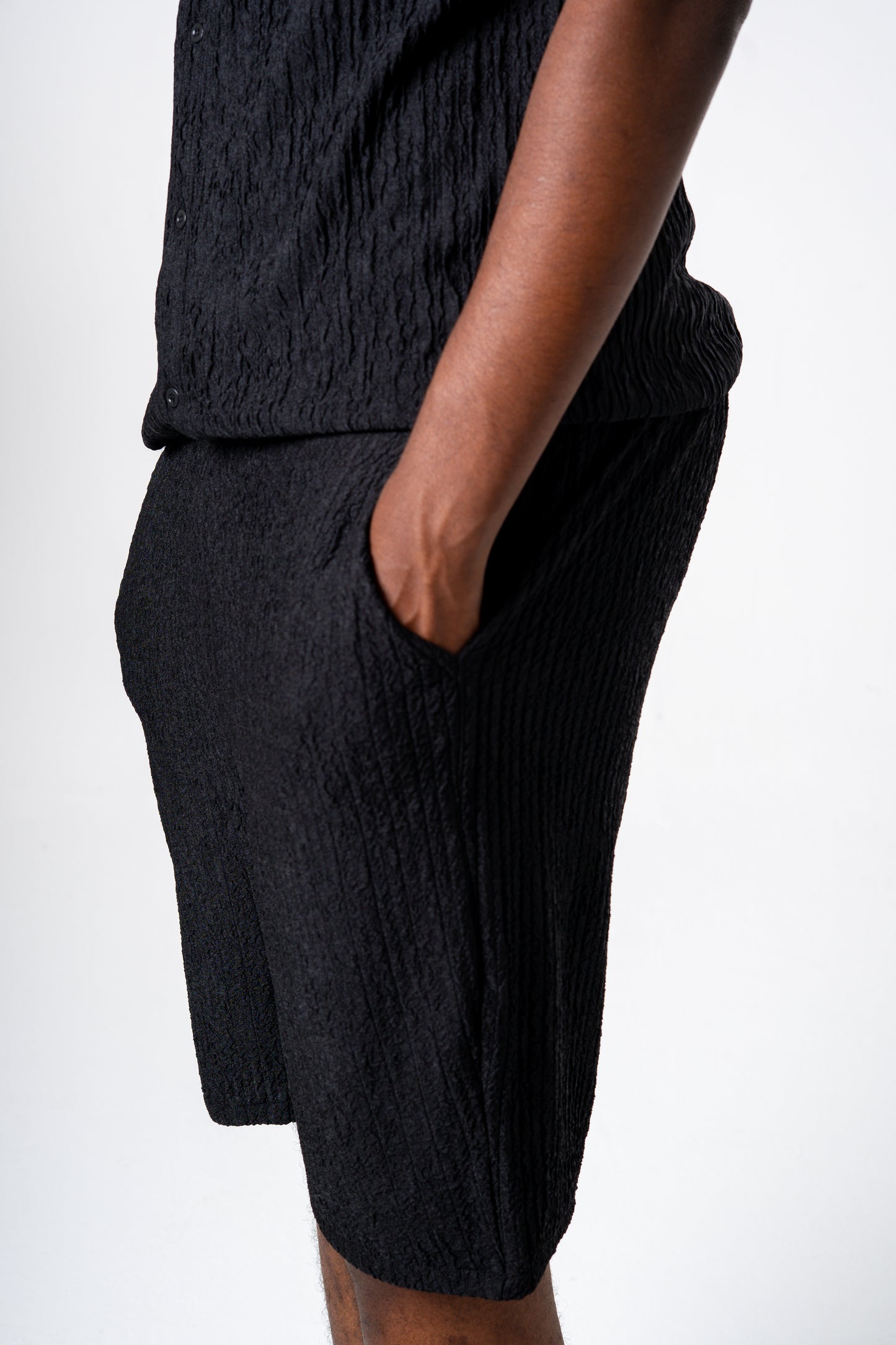 Crepe Shorts (Black)