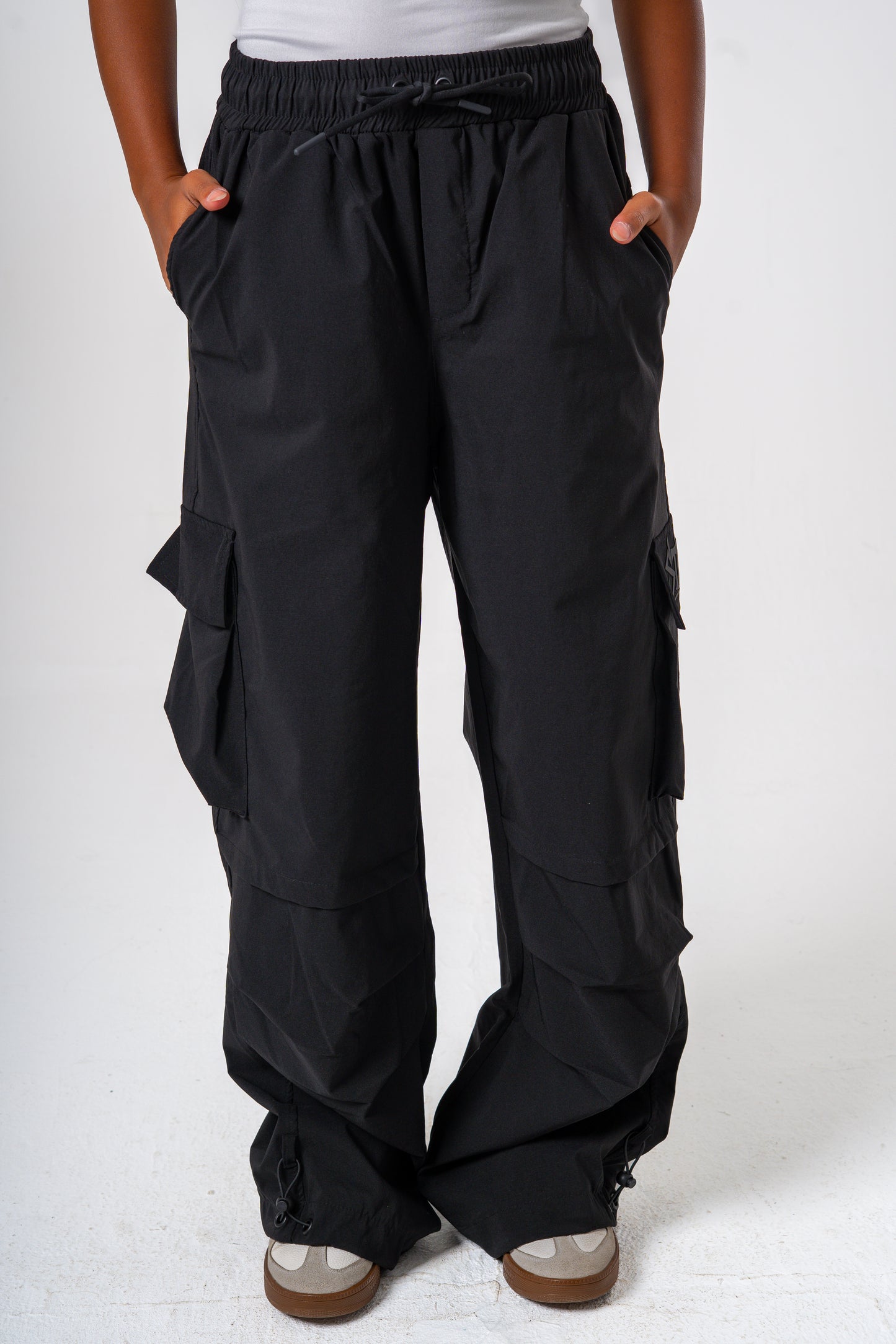 Statik Black Cargo