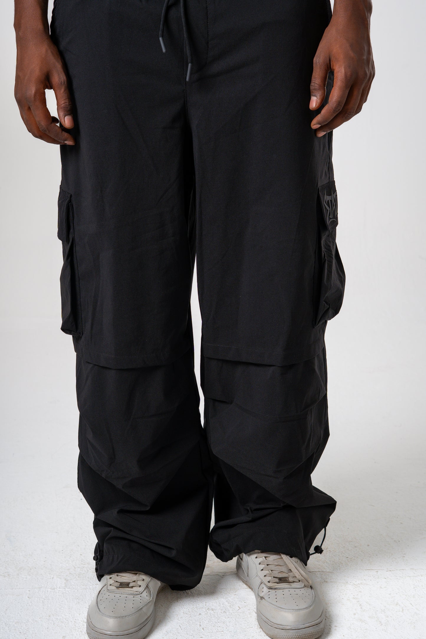 Statik Black Cargo