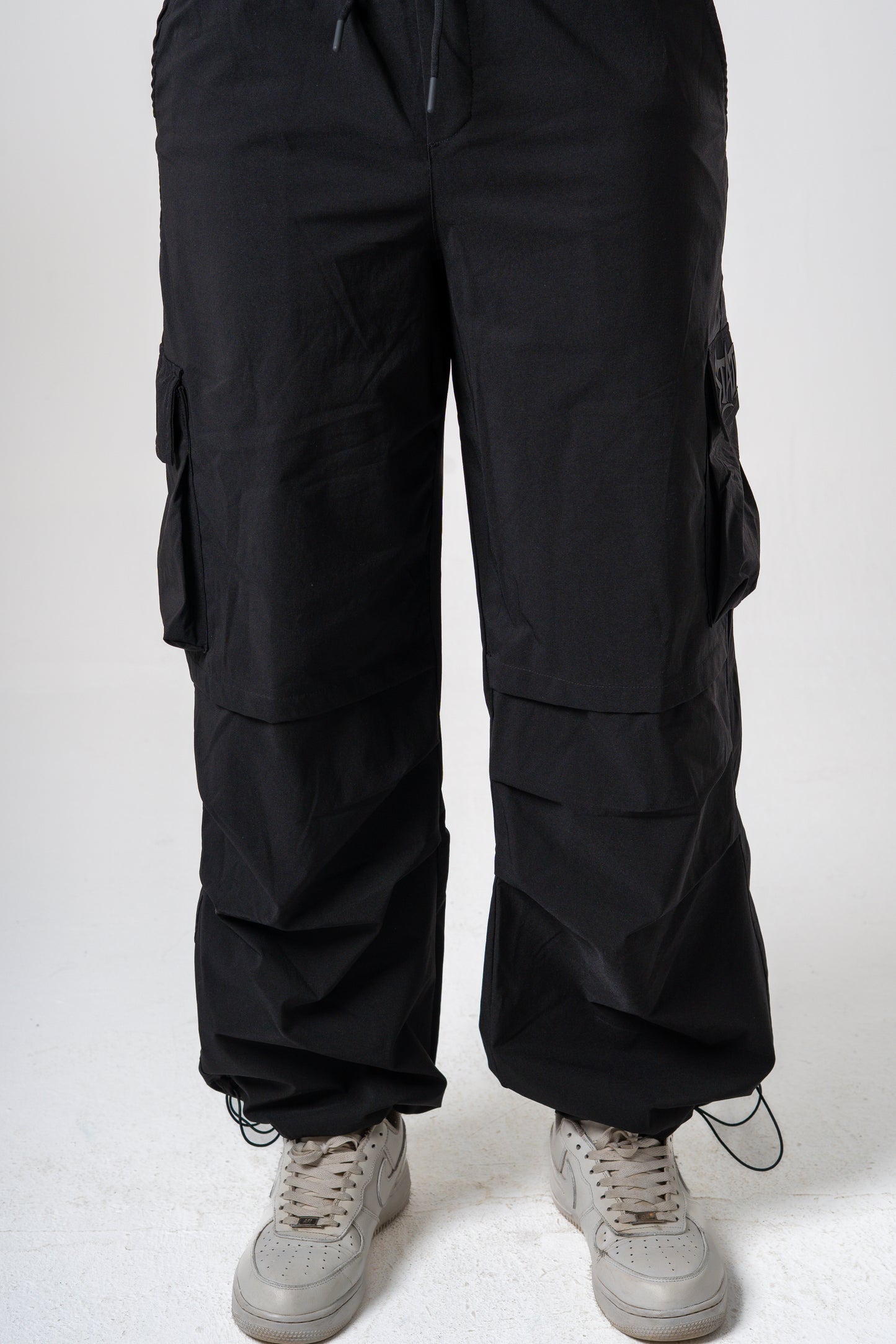 Statik Black Cargo