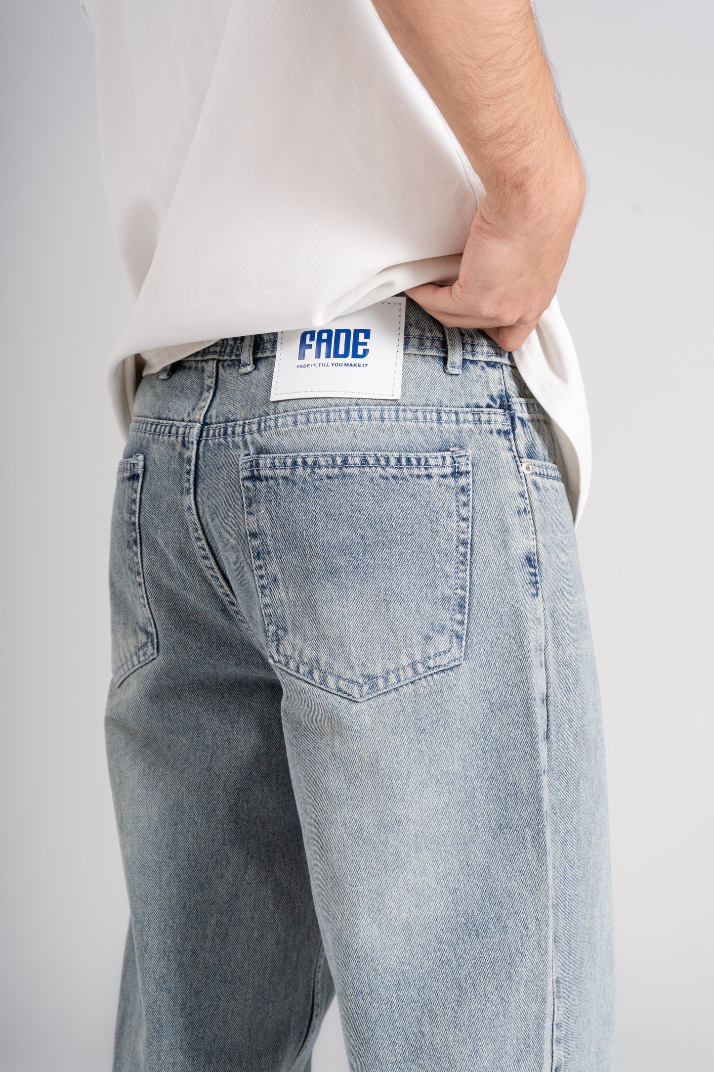 FadeDenim-Jeans (2/22)-Greyish