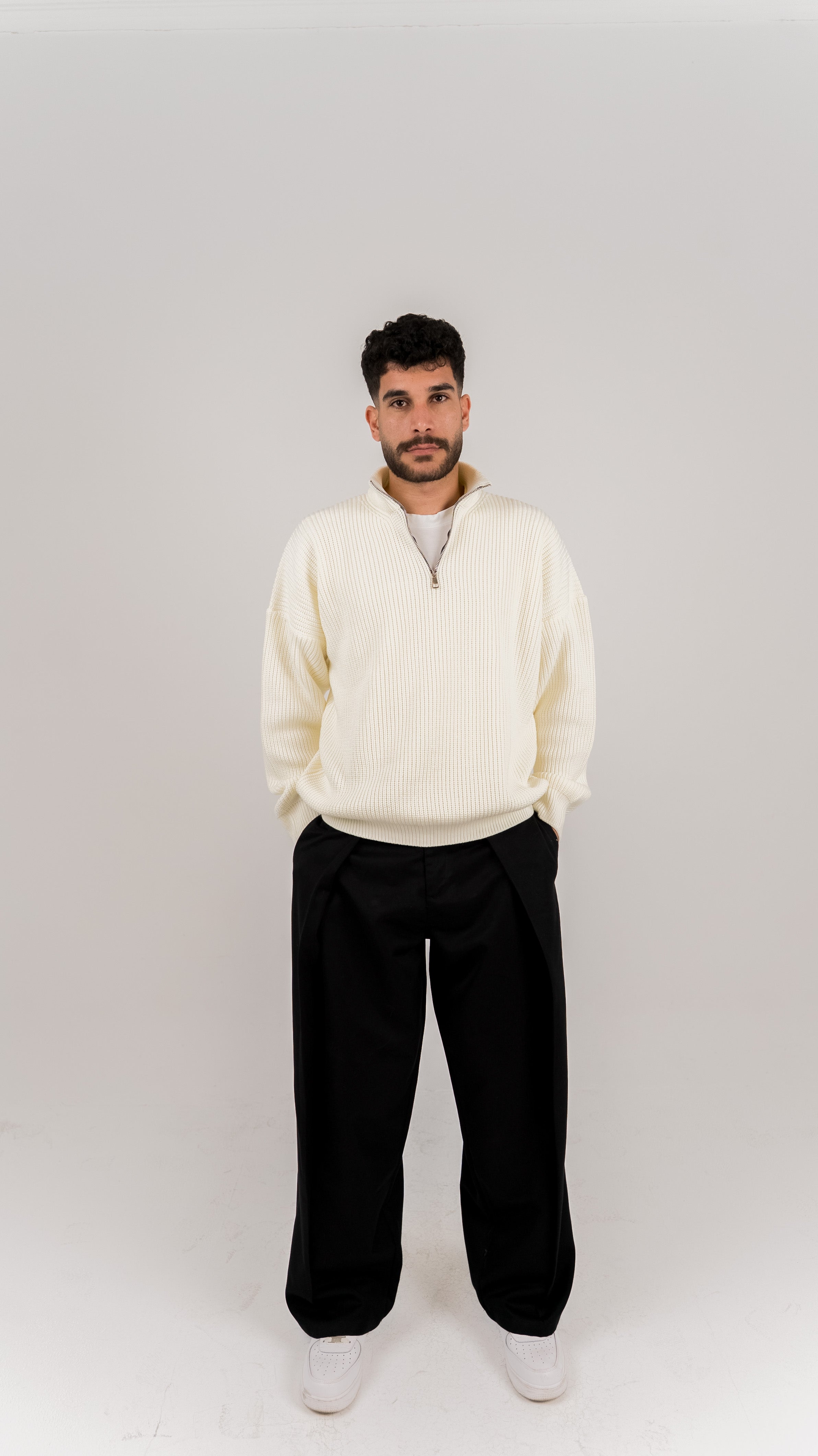 UNDERRATED QZIP SWEATER (CREAMY)